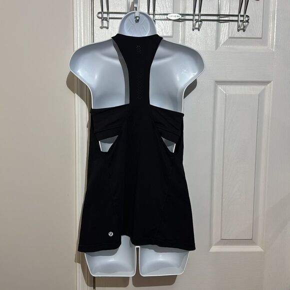 Lululemon Women’s Hit It Black Tank Top With build in bra size 8 - Picture 4 of 12